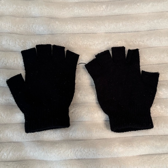 Goth Skeleton Fingerless Gloves - Picture 3 of 5